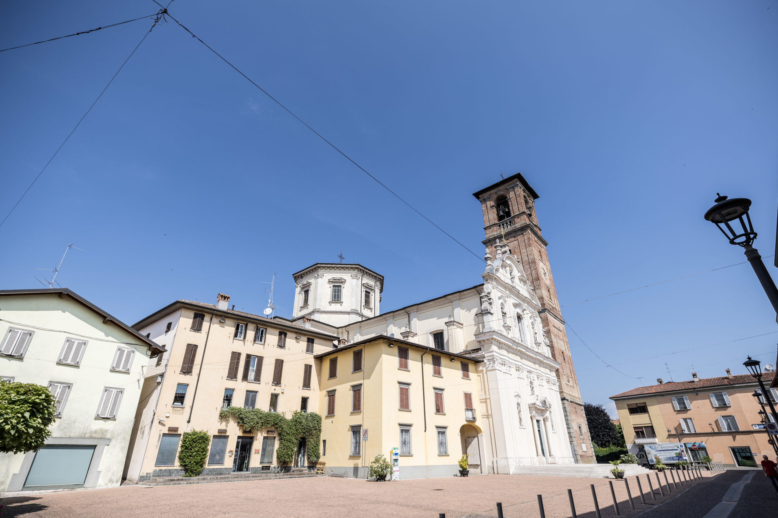 Vista sulla piazza del paese